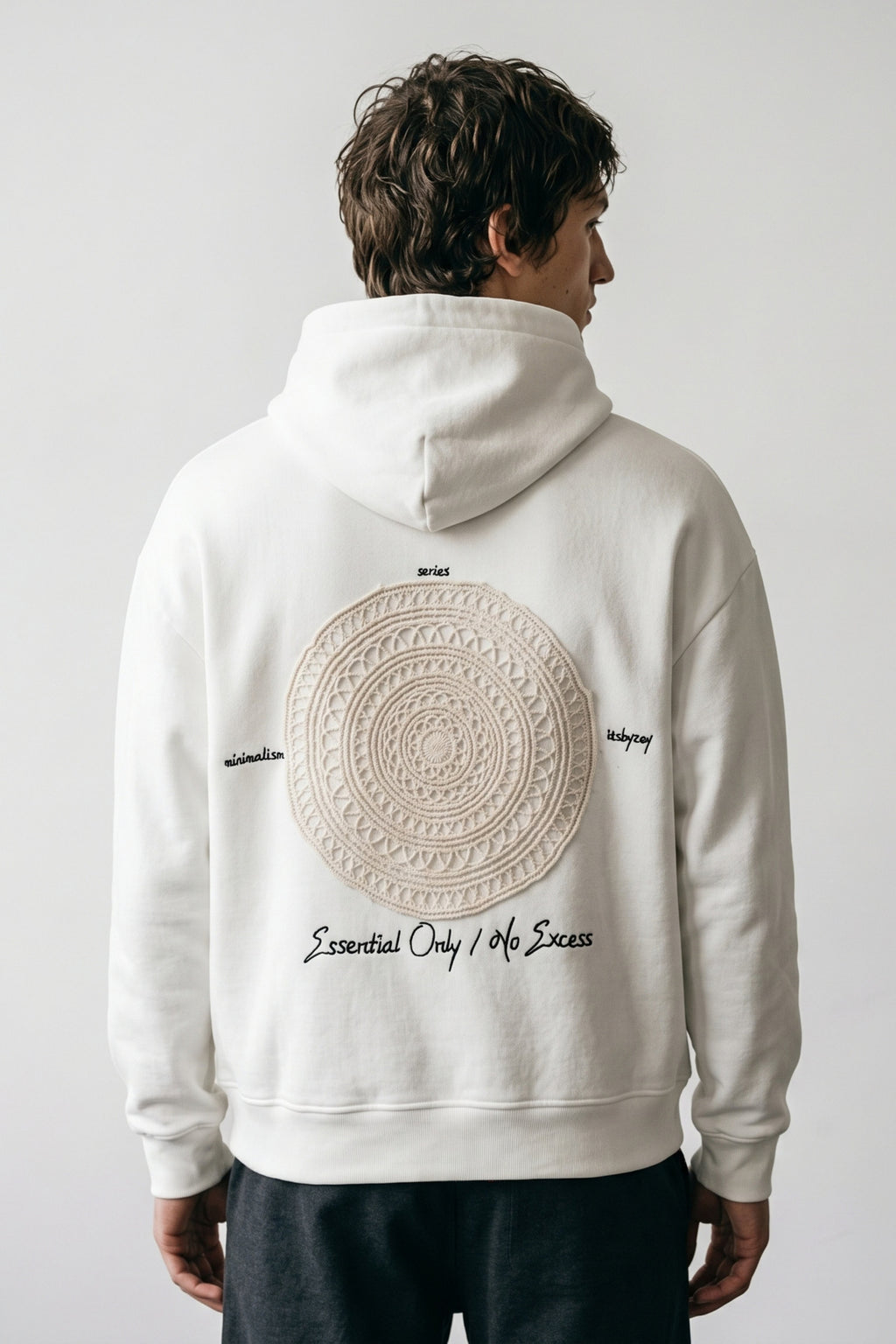 Erkek Essentials Nakışlı Oversize Sweatshirt - beyaz