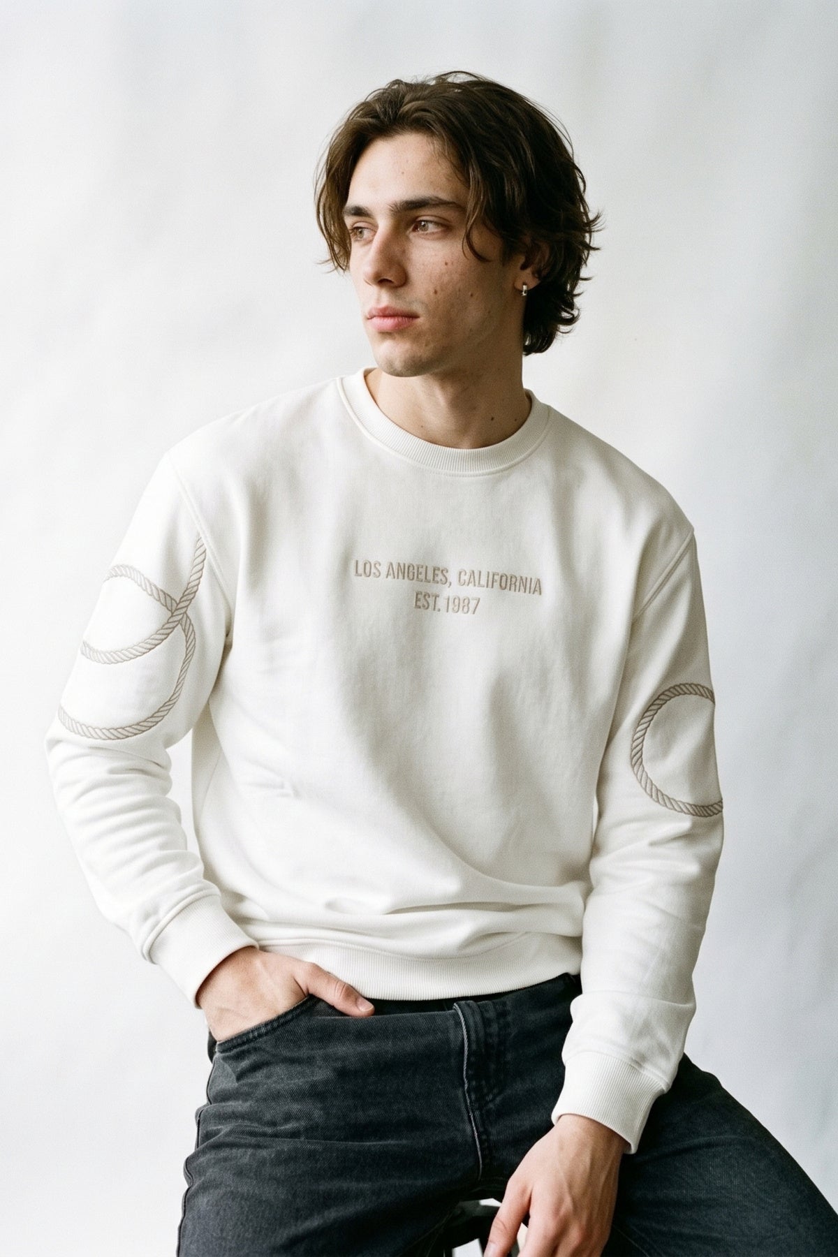 Erkek Kabartma Baskılı Sweatshirt - beyaz
